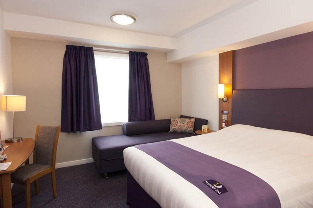 Premier Inn Hatfield Хатфилд Экстерьер фото
